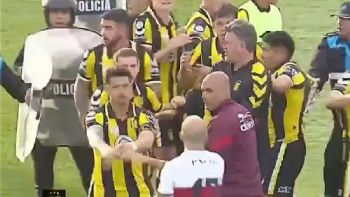 Tras la "tangana", el árbitro sólo informó a un futbolista de Deportivo Madryn