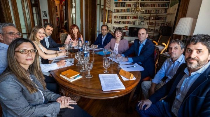 Cristina Kirchner respondió a las críticas por las visitas en su casa: “¿Cuál es el problema?”