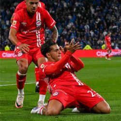 Hernán López Muñoz la rompió y Argentinos eliminó a Vélez en Liniers