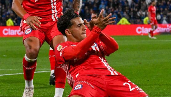 Hernán López Muñoz la rompió y Argentinos eliminó a Vélez en Liniers