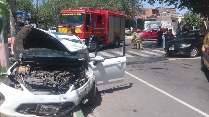 Dos personas resultaron heridas tras un violento choque en Guaymallén 