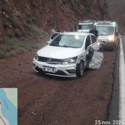 Ruta 7: un auto chocó con un camión a la salida de un túnel 