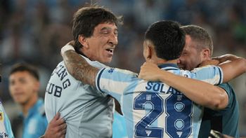 Gustavo Costas, después de eliminar a River: “Estos pibes se juegan la vida”