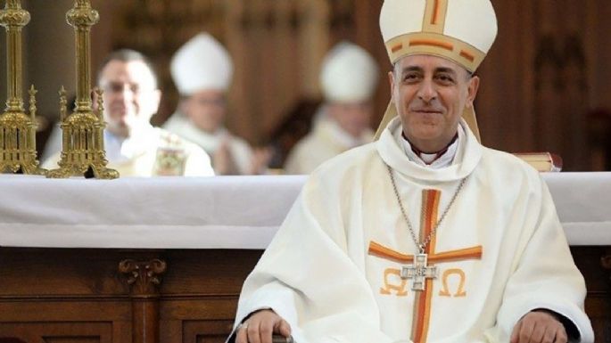 El Vaticano reivindica la monogamia y cuestiona el avance del poliamor