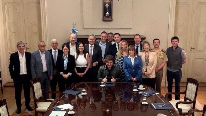 Nuevo Gabinete: Milei encabezó una reunión con Presti y Monteoliva