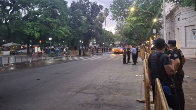 Complicada salida de los diputados promineros