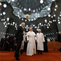 El papa León XIV llamó a la unidad y la paz en su despedida de Turquía