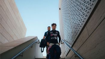 Lo de Colapinto en Qatar ya es serio: le anularon una vuelta, larga último y dijo: "Manejé mal"