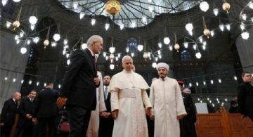 El papa León XIV llamó a la unidad y la paz en su despedida de Turquía