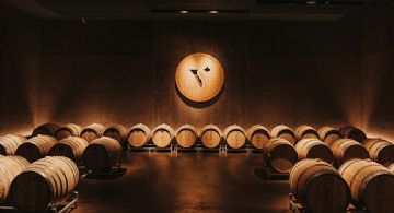 Todo sobre "La Vigilia", la bodega vinculada a Chiqui Tapia que promocionó Pampita