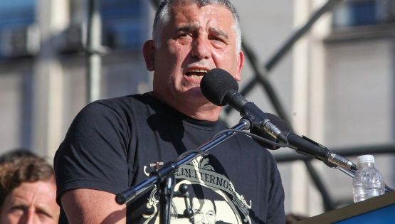 Para este diputado el Gobierno intenta “fragmentar sindicatos” para avanzar con la reforma laboral