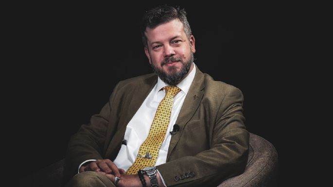 Las encuestas dan ganadora a la comunista Jara en primera vuelta