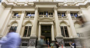 El dólar oficial cerró en $1.485