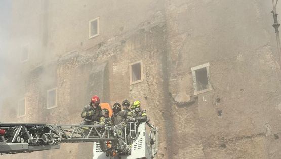 Un obrero murió tras el derrumbe de una torre medieval en Italia
