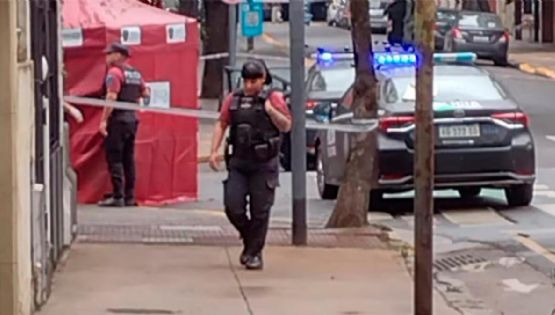 Un policía retirado mató a un motochorro que intentó asaltarlo a la salida de una financiera