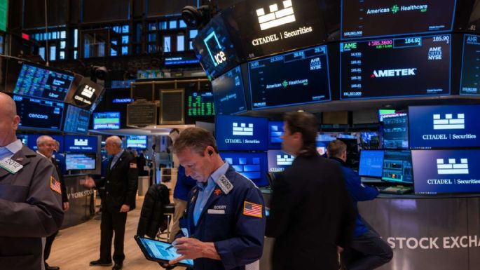 Las acciones cerraron a la baja y el Riesgo País bajó a 655 puntos