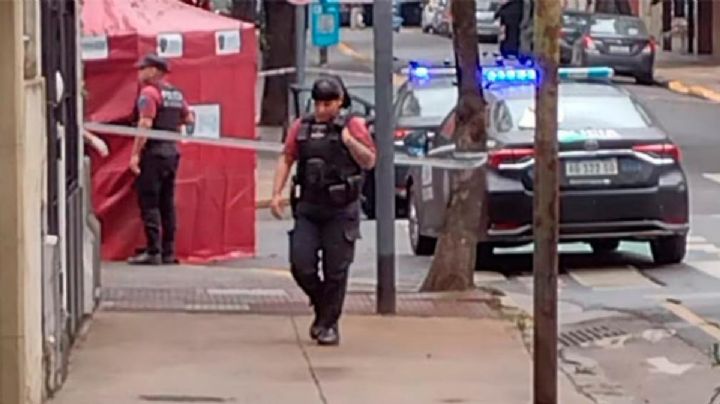 Un policía retirado mató a un motochorro que intentó asaltarlo a la salida de una financiera