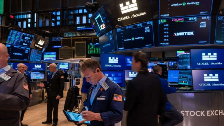 Las acciones operaron a la baja en el comienzo de semana 