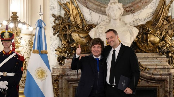 Adorni presentó el resumen semanal con eje en la baja de la pobreza