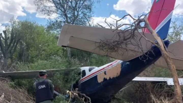Una avioneta que transportaba 140 kilos de cocaína se estrelló en Salta: hay dos detenidos