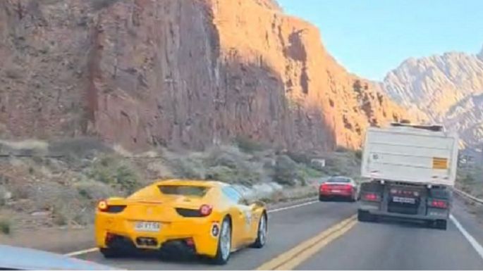Video: Ferraris chilenas sembraron pánico en la ruta 7 y la convirtieron en una pista de carrera
