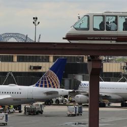 Caos aéreo en Estados Unidos: falta personal, demoras y vuelos suspendidos