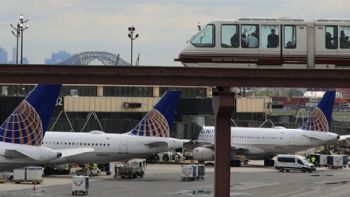 Caos aéreo en Estados Unidos: falta personal, demoras y vuelos suspendidos