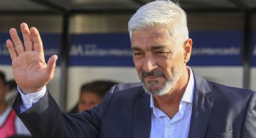 Desgastado, Omar De Felippe renunció como DT de Central Córdoba