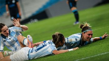 Racing le ganó a Belgrano de Córdoba en la ida de la final del fútbol femenino