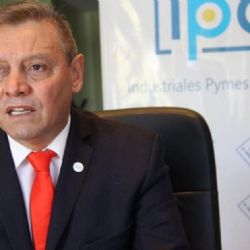 Guiños y críticas al Gobierno desde las cámaras empresariales