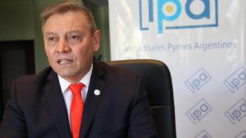 Guiños y críticas al Gobierno desde las cámaras empresariales