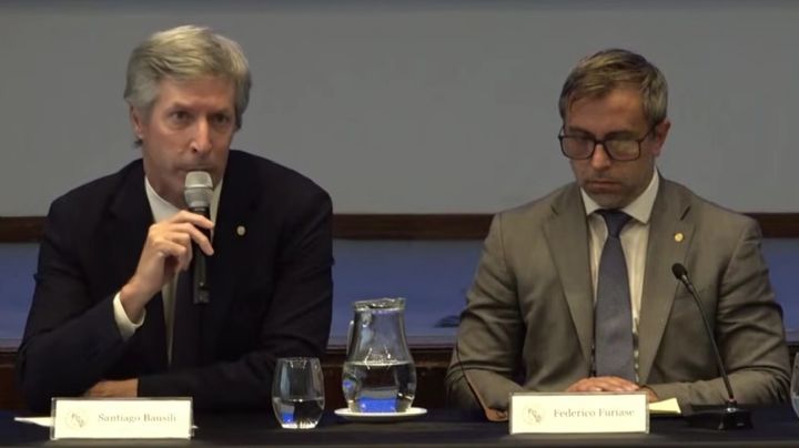 Santiago Bausili explicó cómo será el esquema de flotación del dólar en 2026 