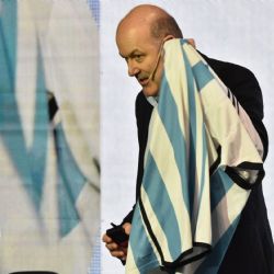 Viñateros mendocinos, el Chiqui Tapia y la ensalada de Sturzenegger