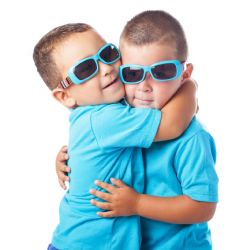 Por qué hoy se celebra el Día del Gemelo en Argentina y que tiene que ver con la numerología 