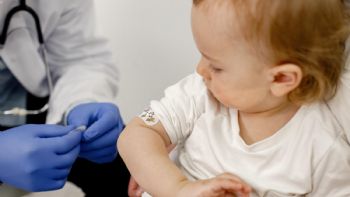 Siete muertes por Coqueluche: ninguno de los bebés estaba vacunado