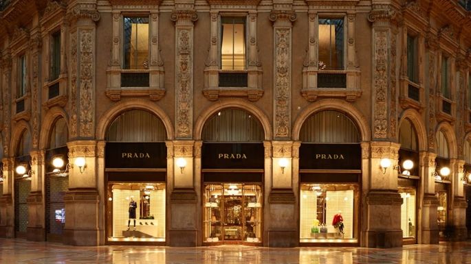 Prada compró Versace por casi U$S 1.400 millones