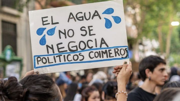 Dirigentes de la oposición se sumaron a la marcha contra la minería