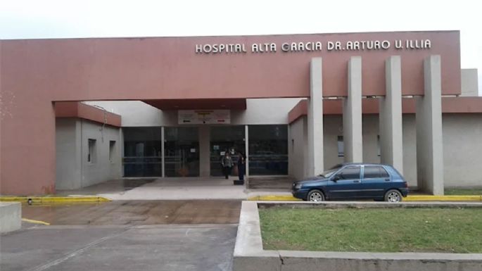 Tragedia en Córdoba: una mujer de 81 años se atragantó en la cena navideña y murió