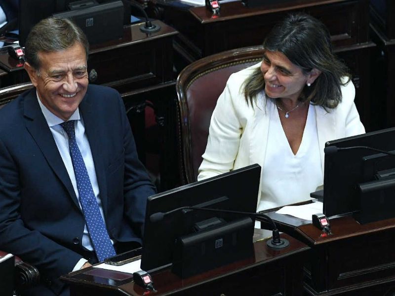 Suárez y Juri, ¿leyeron el artículo sobre las enfermedades de la reforma laboral?