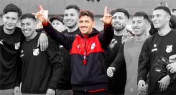 Conmoción en el ascenso metropolitano: murió Santiago Fredes, DT de Luján