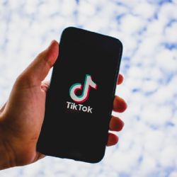 Investigan un caso de suplantación de identidad de un influencer mendocino