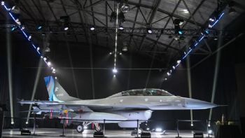 Misiles, bombas guiadas y cañones: así son los F-16 que compró Argentina