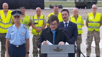 Duro cruce al kirchnerismo en Córdoba: Milei presentó los F-16 y habló de “soberanía”