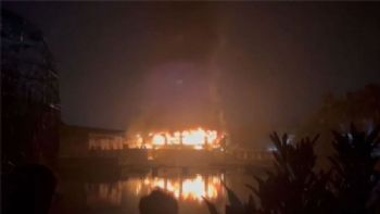 Murieron al menos 25 personas en incendio de club nocturno en India