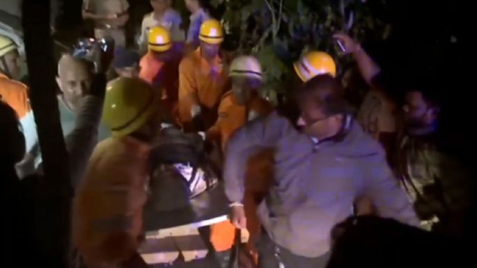 Murieron al menos 25 personas en incendio de club nocturno en India