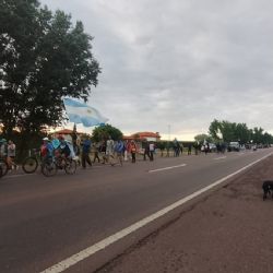 Comenzaron a movilizarse desde San Carlos para evitar que avance San Jorge