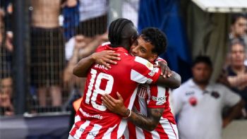 Papá Estudiantes ganó el clásico ante Gimnasia y jugará la final con Racing