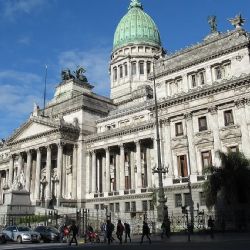 Del voto al veto. La democracia dañada