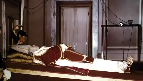 El insólito caso de Pío XII, el papa que explotó en sus funeral 