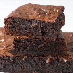 Cómo preparar el brownie viral en tres pasos
